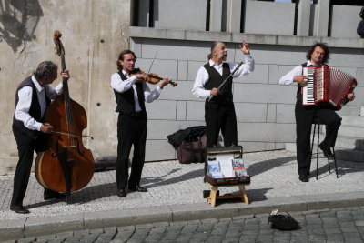Musicians outside the castle gate
