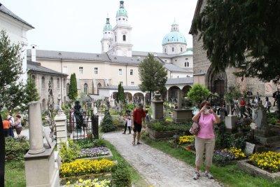 St. Peters cemetery behind the Cathedral