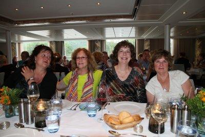 Jan, Sharon, Jane and Laurie at dinner