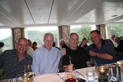 Howard, Mike, Sid and Gary at dinner