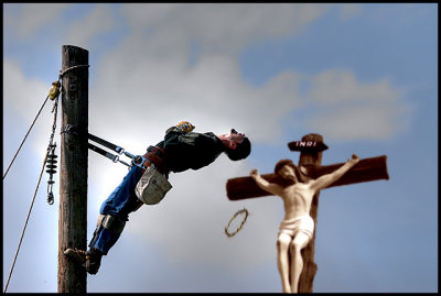 Crucifixion-lite.jpg