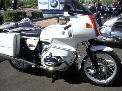 Vintage BMW R1100RS