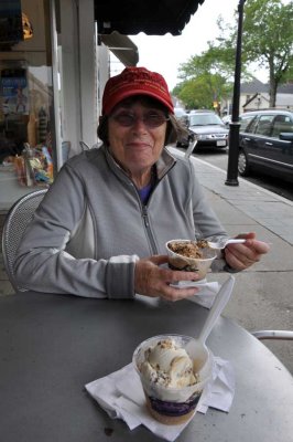 The ice cream was GREAT, even on a rainy day!