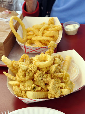 The fried clams and onion rings are delicious!