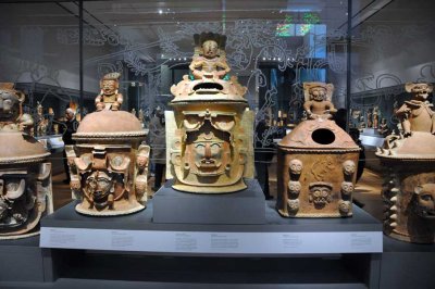 Maya funerary urns