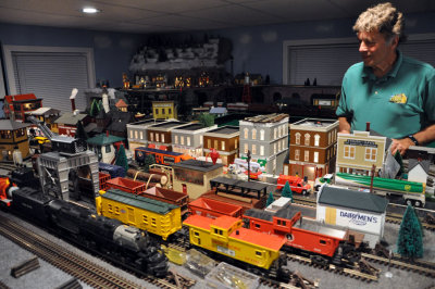 We stop in to see Dennis's excellent model train collection