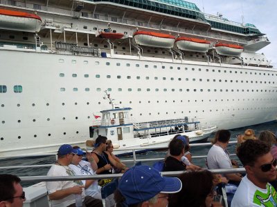 Tenders travel between ship and Cay all day long