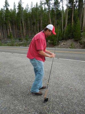 Andy shows us how to thread the line on the rod