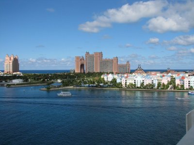 un paseo por Nassau: isla Paraso al fondo.