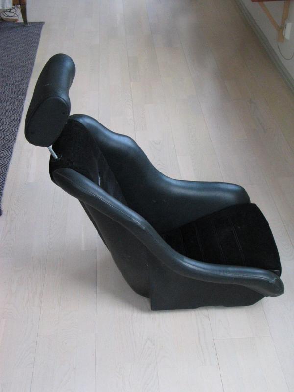 Recaro 1300 with NO provision for 4-Point Harness