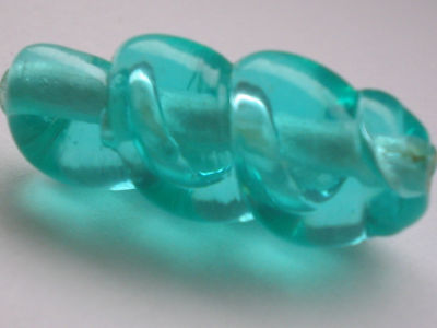 swirly green bead