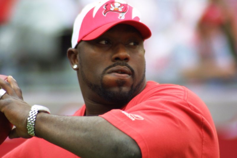 Warren Sapp - Pro Football HOFer