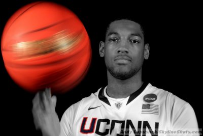 UCONN Huskies forward Roscoe Smith