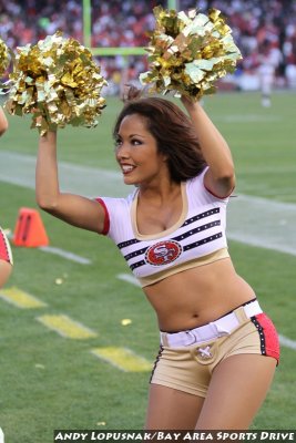 San Francisco 49ers cheerleader