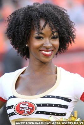 San Francisco 49ers cheerleader