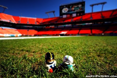 NFL Huddles: Pittsburgh Steelers at Miami Dolphins at Sun Life Stadium