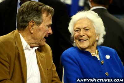 Former US President George Bush with wife Barbara