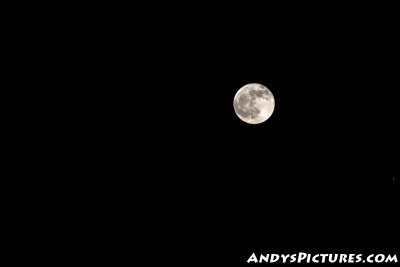 Full Moon shot - at 270mm