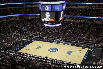 NCAA Tournament at United Center in Chicago (photo is the jumbotron was also shot with the 17-50mm)