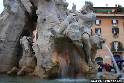 Berninis Four Rivers Fountain - Piazza Navona