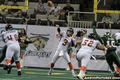 Kyle Rowley tosses his AFL record-setting 12th passing TD