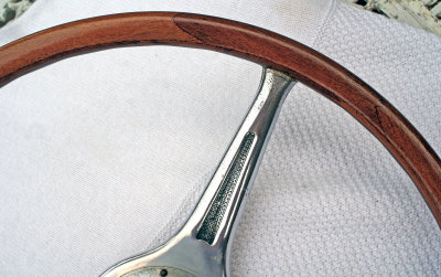 Original Porsche Carrera 2 teak steering wheel