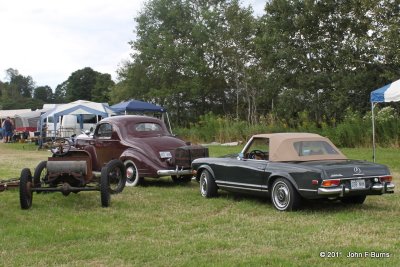 Ford Model T - Mercedes 220 - Pontiac Coupe
