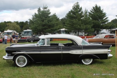 1957 Pontiac Super Chief 4dr Hardtop