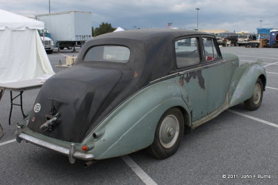 Bentley Saloon