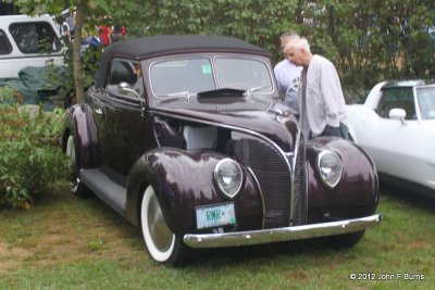 1938 Ford DeLuxe Cabriolet