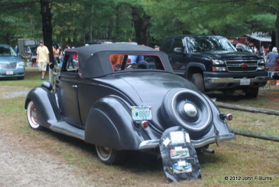 1936 Ford DeLuxe Cabriolet