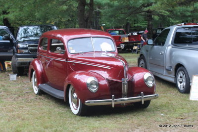 1940 Ford Standard Tudor Sedan