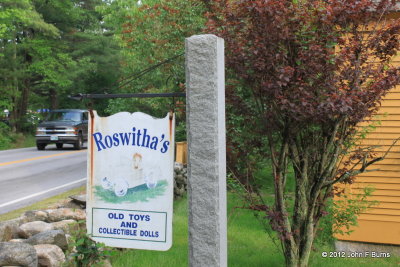 Roswitha's Antique Toys & Parking
