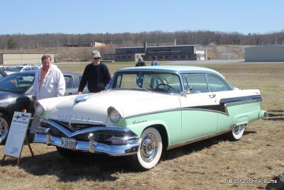 1956 Meteor Rideau Victoria 2 Dr Hardtop