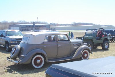 1938 Ford DeLuxe Convertible Sedan