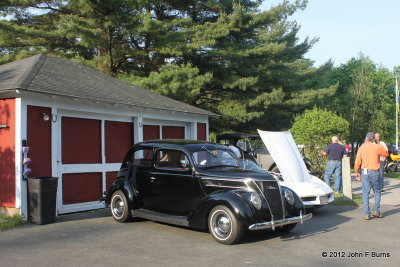1937 Ford Standard Tudor Sedan