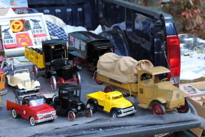 Antique Toy Vehicles