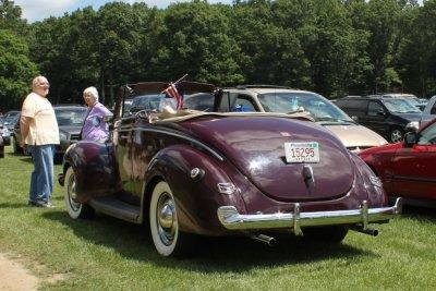 1940 Ford DeLuxe Convertible
