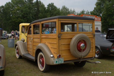 1935 Ford DeLuxe Wagon