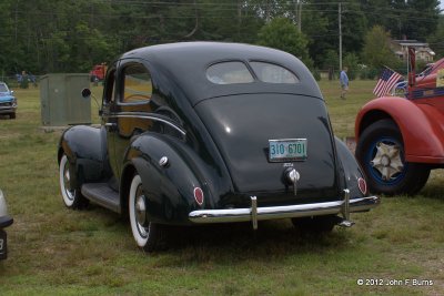 1939 Ford DeLuxe Tudor Sedan