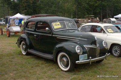 1939 Ford DeLuxe Tudor Sedan