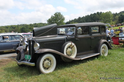 1932 Auburn 8-100 Sedan