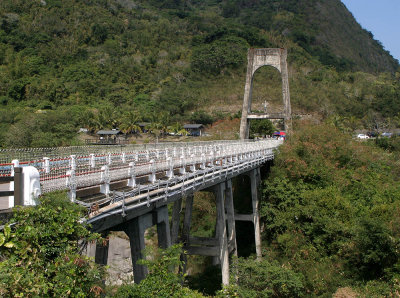 Donghe Bridge over the Mawuku River