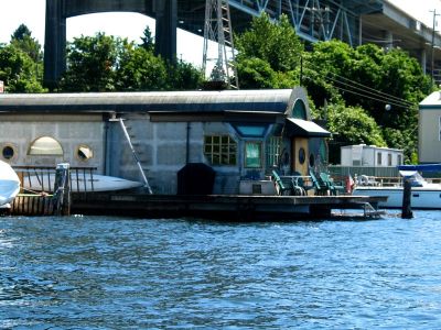 the mermaid's houseboat - side