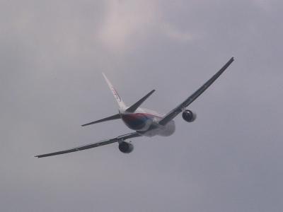 Malaysian Airlines B777 in climb-out