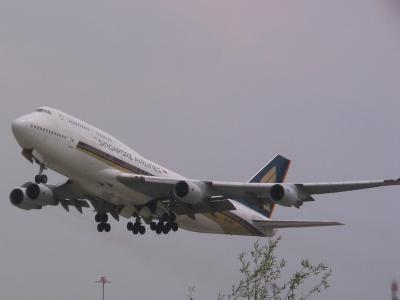 Singapore Airlines B747-400