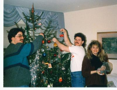 Jews love to decorate
the tree!