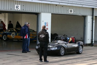 Silverstone Trackday Engage 2011 00007.jpg