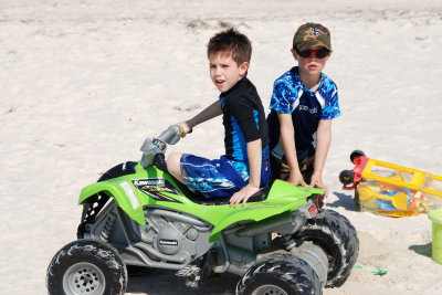 4-wheeling on the beach