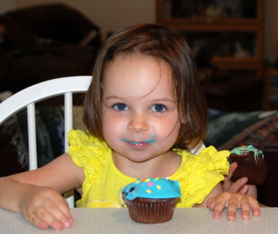 addy with cupcakes